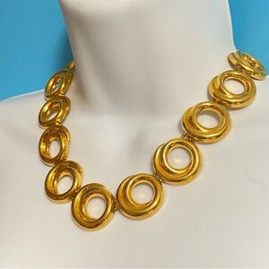 Chunky Gold Tone Circle Link Toggle Necklace
